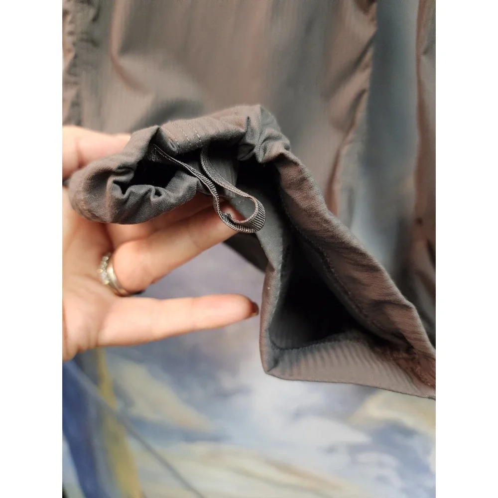 Lululemon Women's 4 Studio Crop Athletic Pants Gray W6601S 20